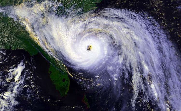 Hurricane_off_Florida